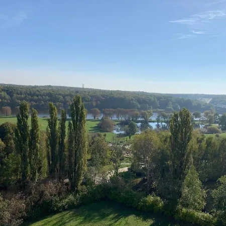 View Apartment-free Parking