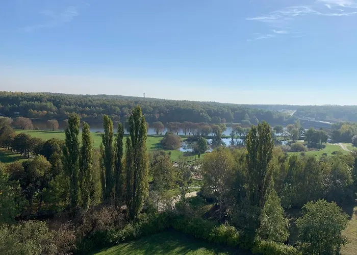 View Apartment-free Parking